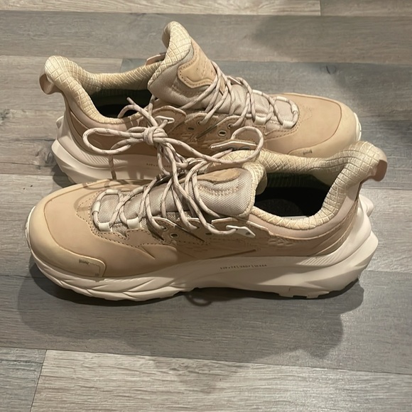 Hoka Women's Kaha 2 Low GTX Hiking Sneakers - Picture 13 of 16